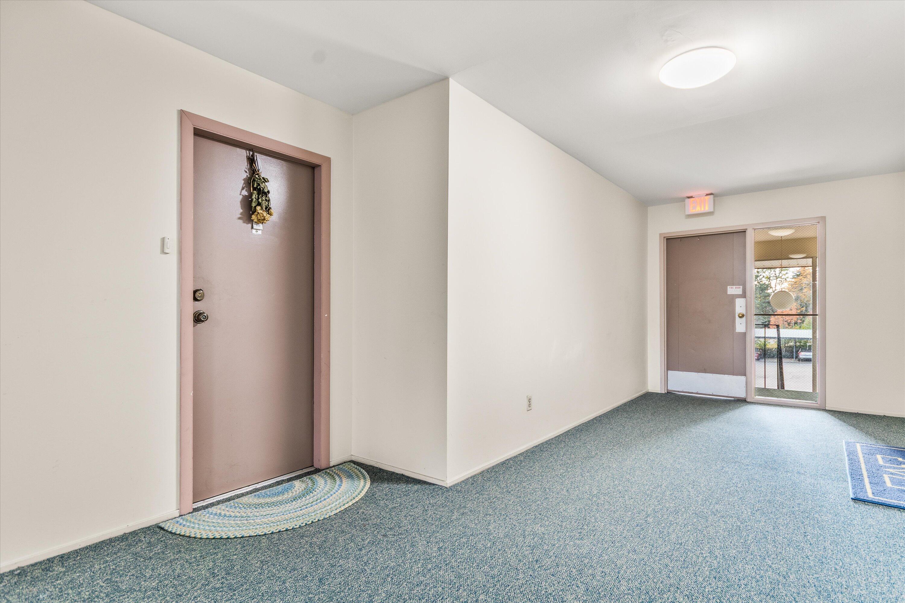 1235 S Maple Road 302