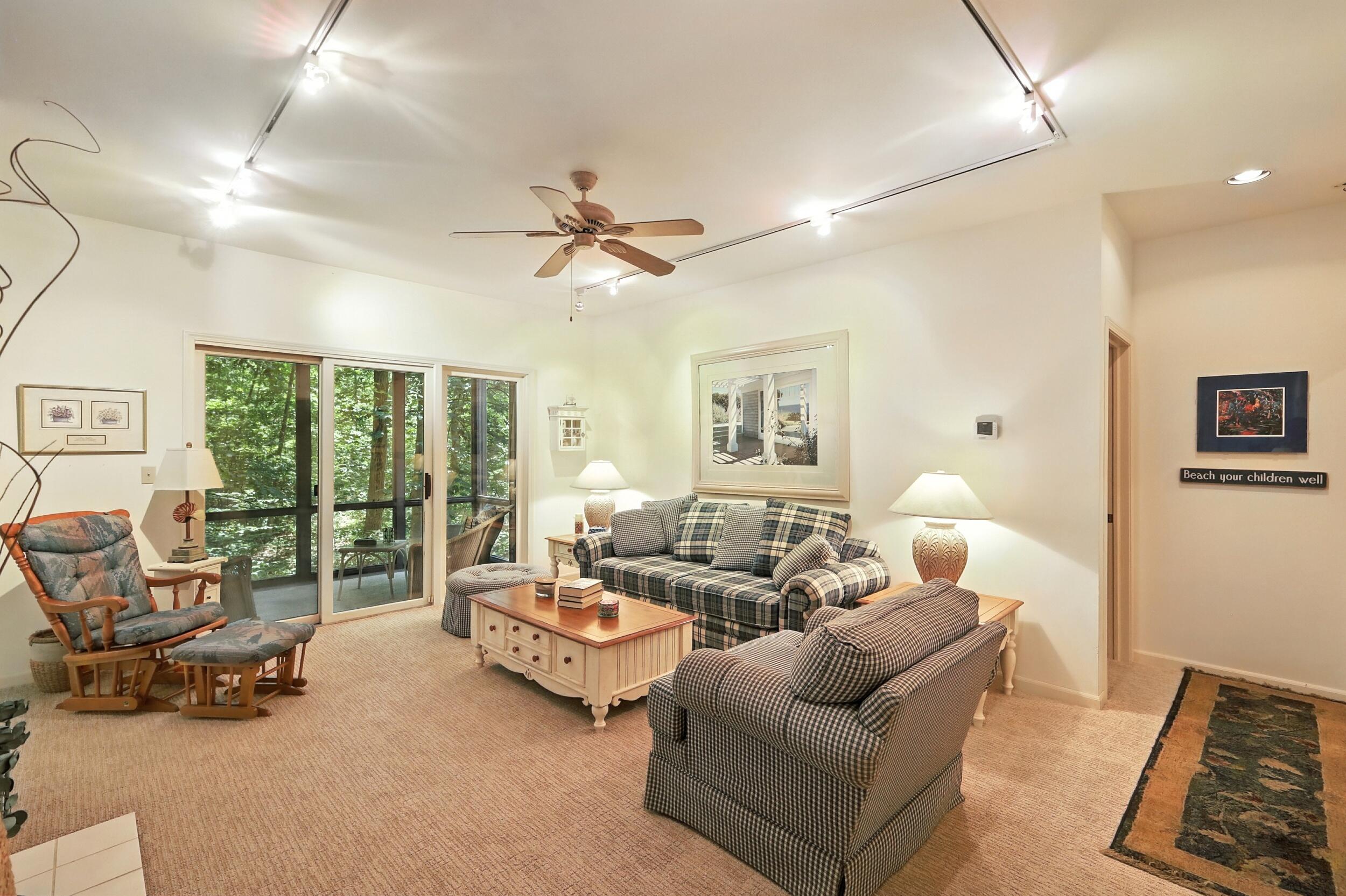 1501 W Water Street 71