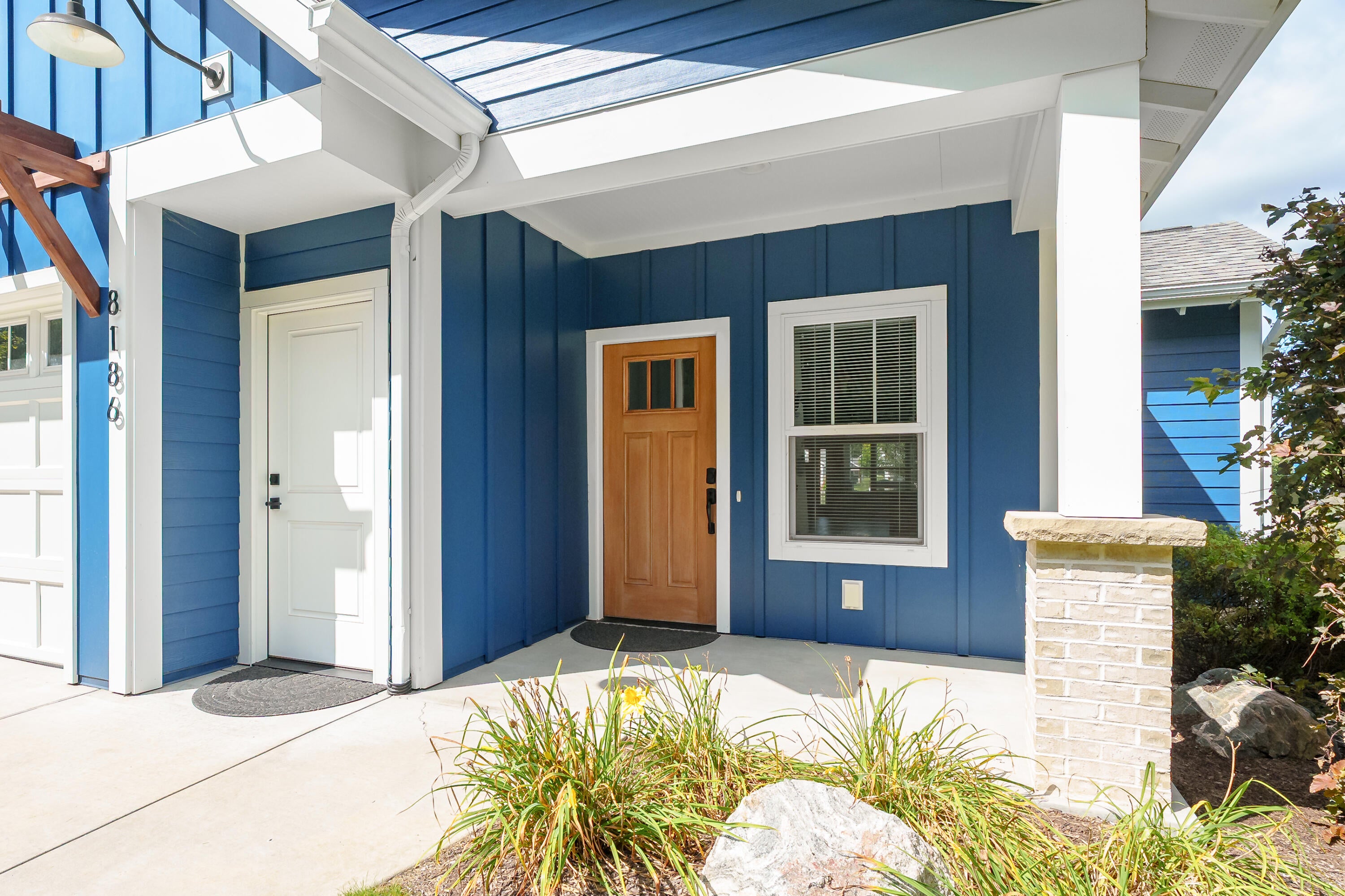 8186 Shooting Star Lane
