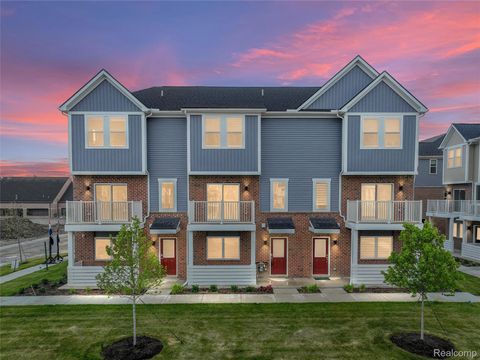 4837 Lismore Ln Troy City MI 48085