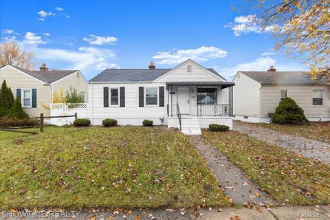 26400 Blumfield Street Roseville City MI 48066