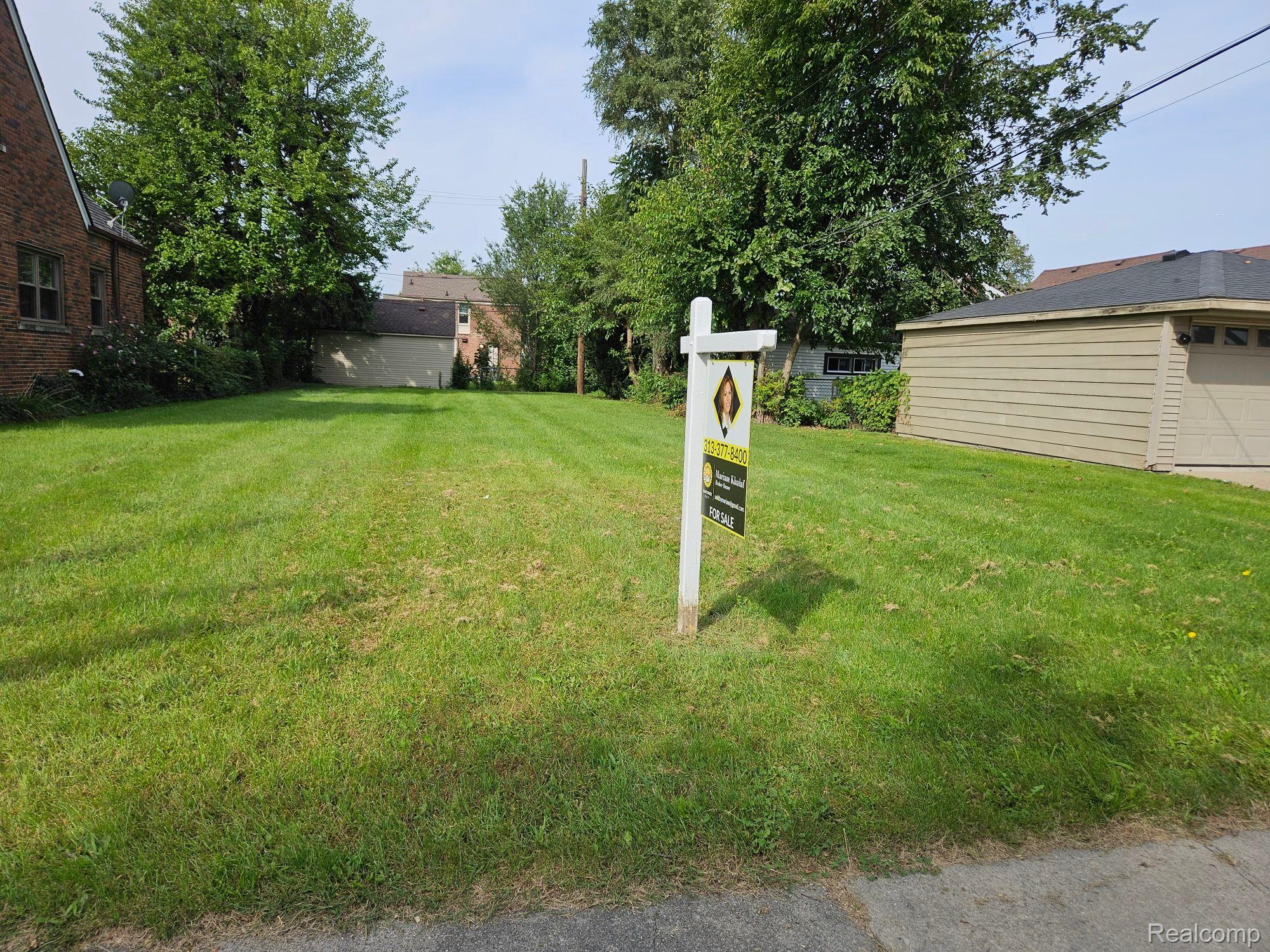 Photo 1 of 2 — 7927 BINGHAM Street, Dearborn City, MI 48126