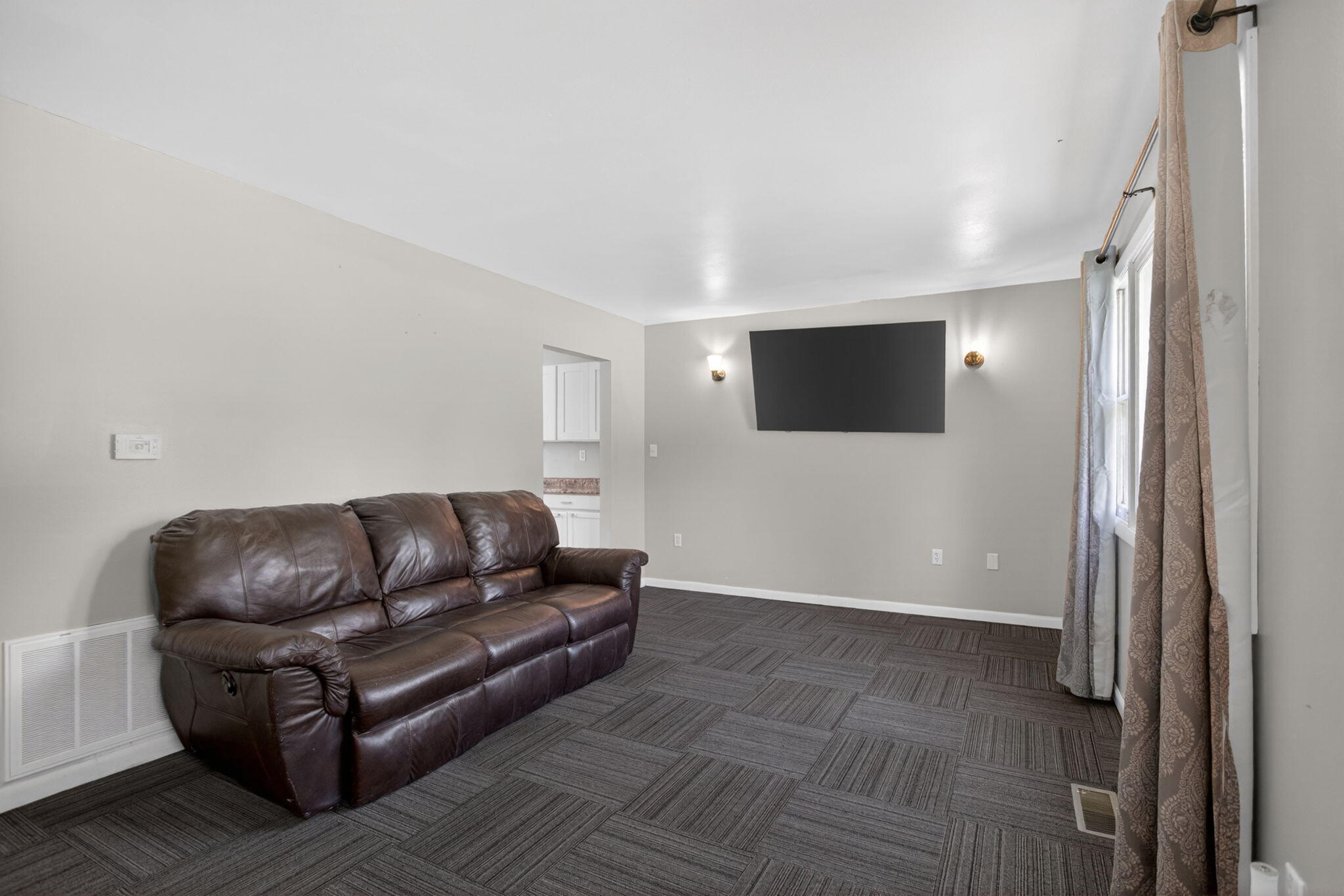9163-9165 Cady Road