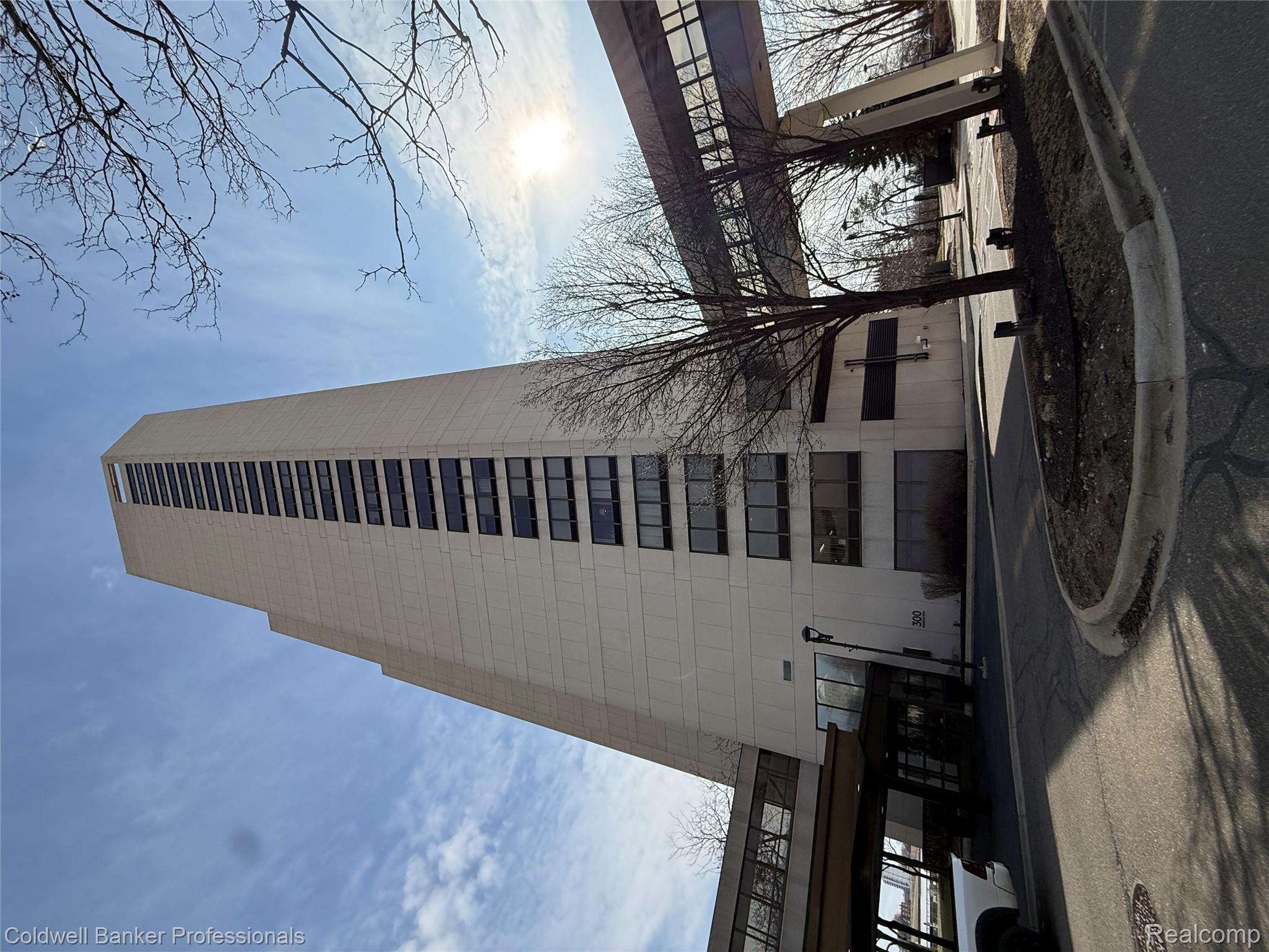 300 Riverfront Drive 14-G