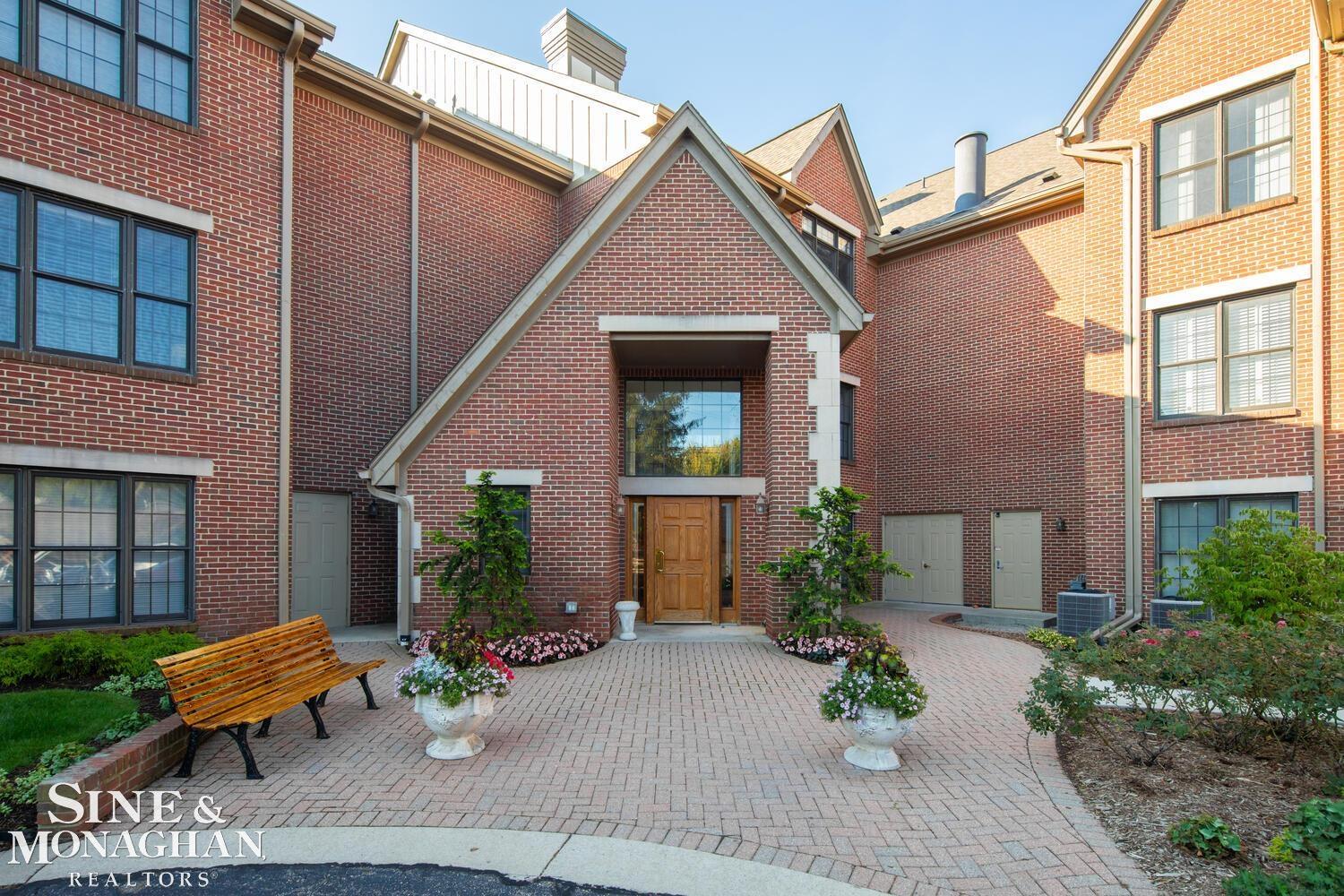 54 Pointe Park Place