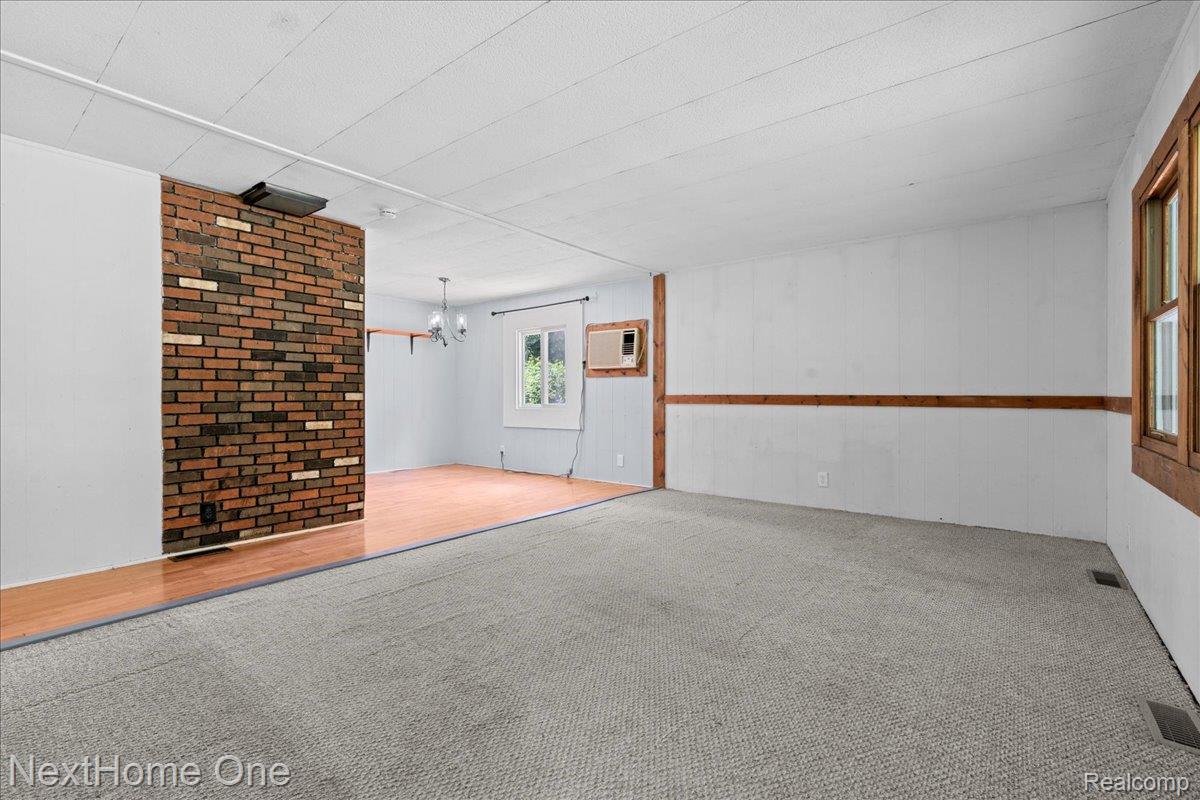 612 Red Oaks Drive