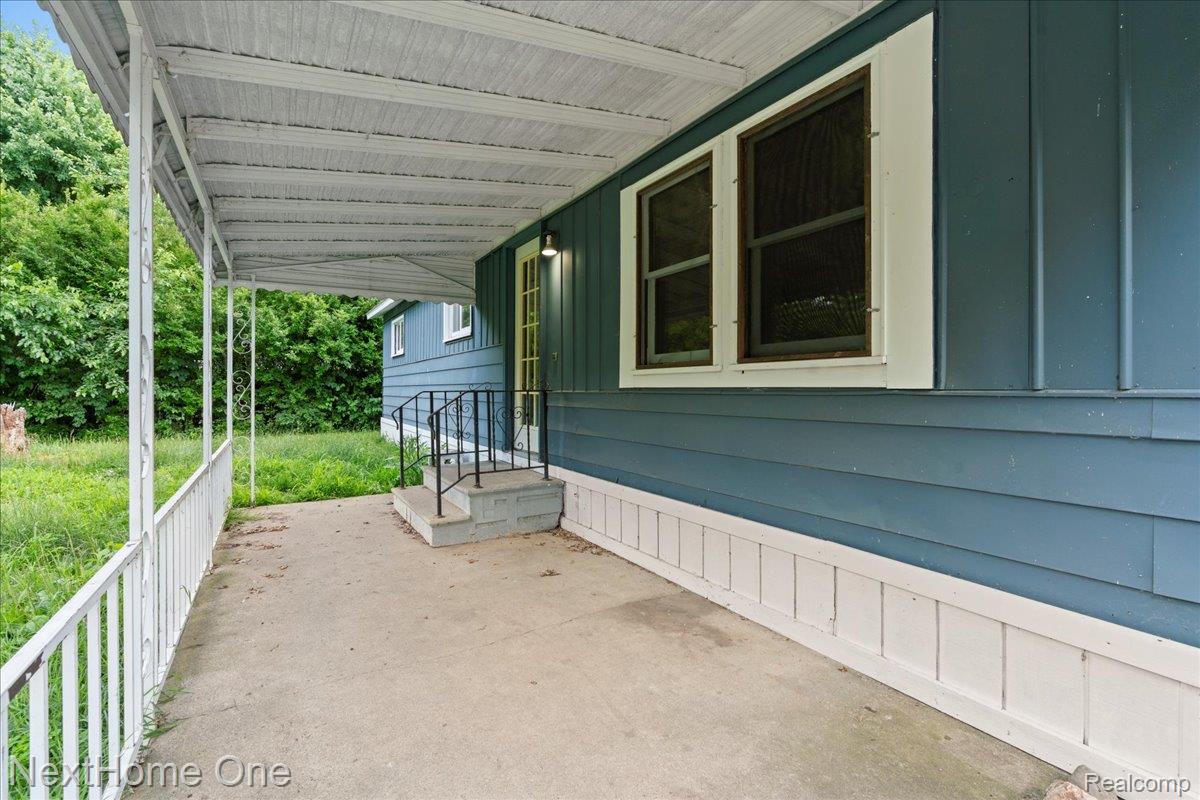 612 Red Oaks Drive