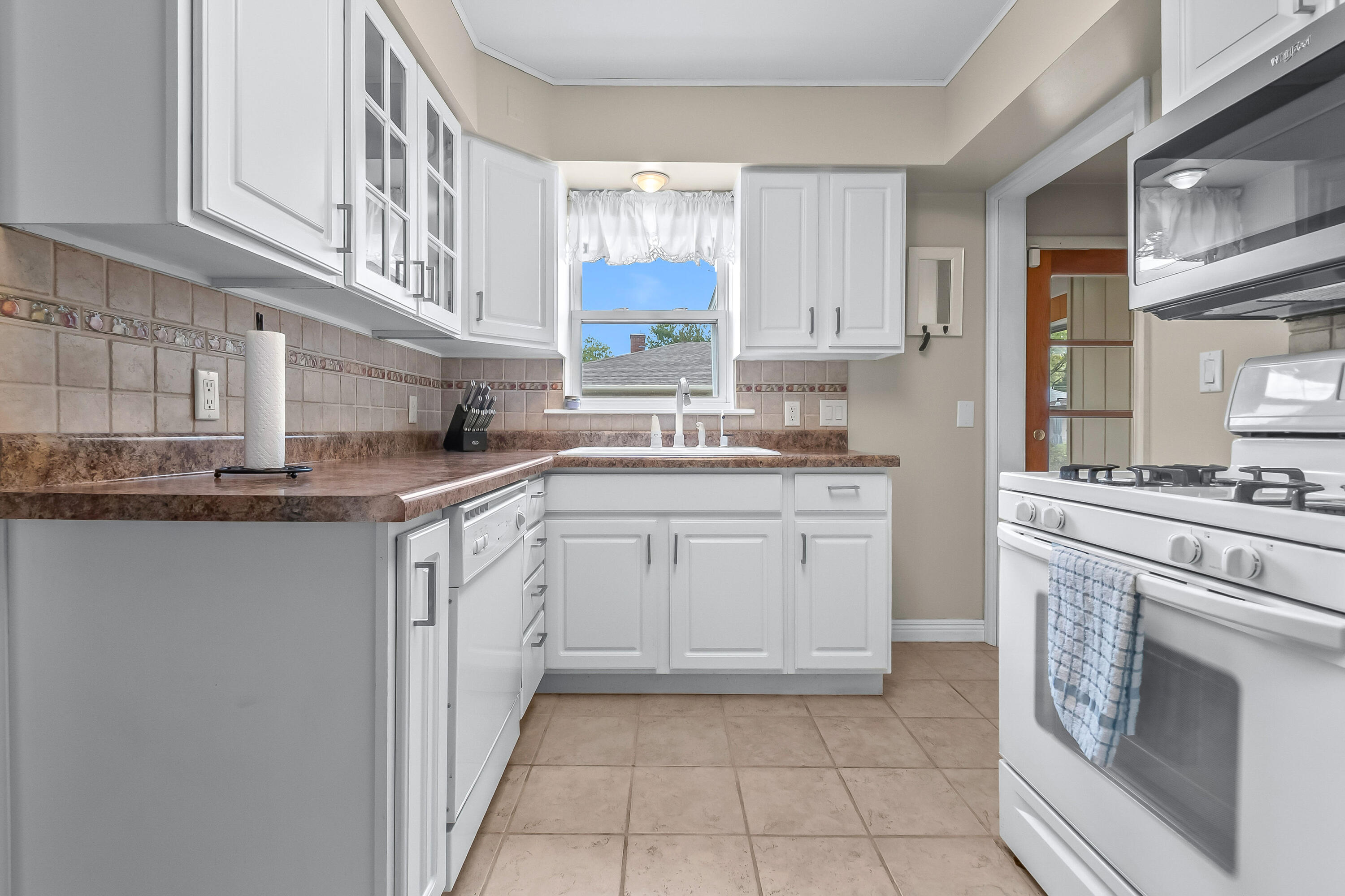 533 W Territorial Road