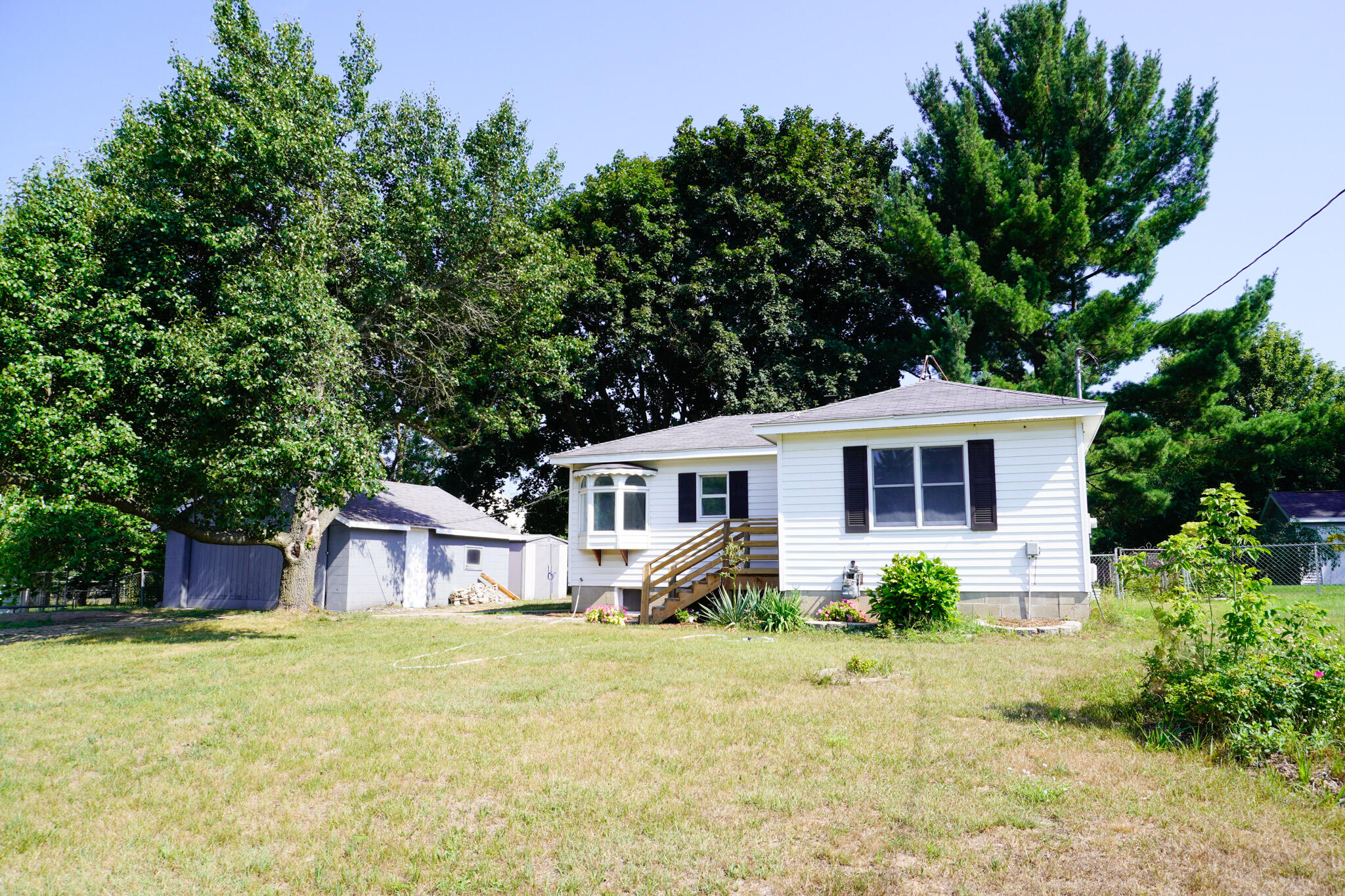 1955 3 Mile Road NE
