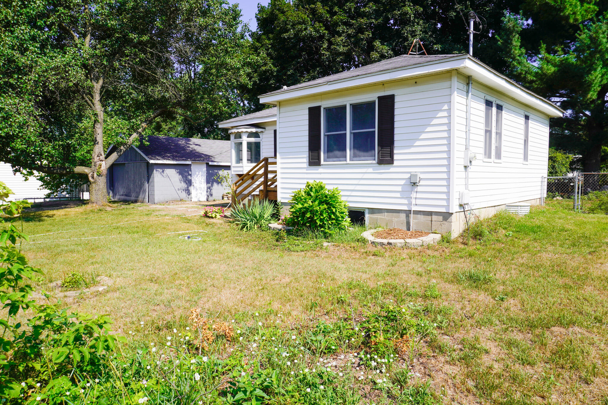 1955 3 Mile Road NE