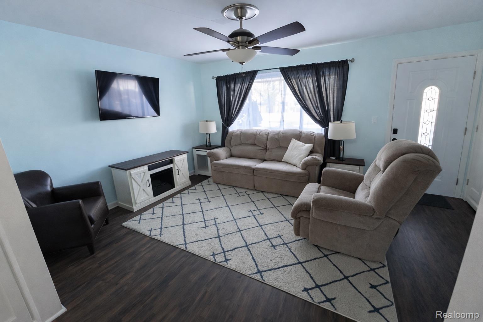 6101 Woodsdale Drive