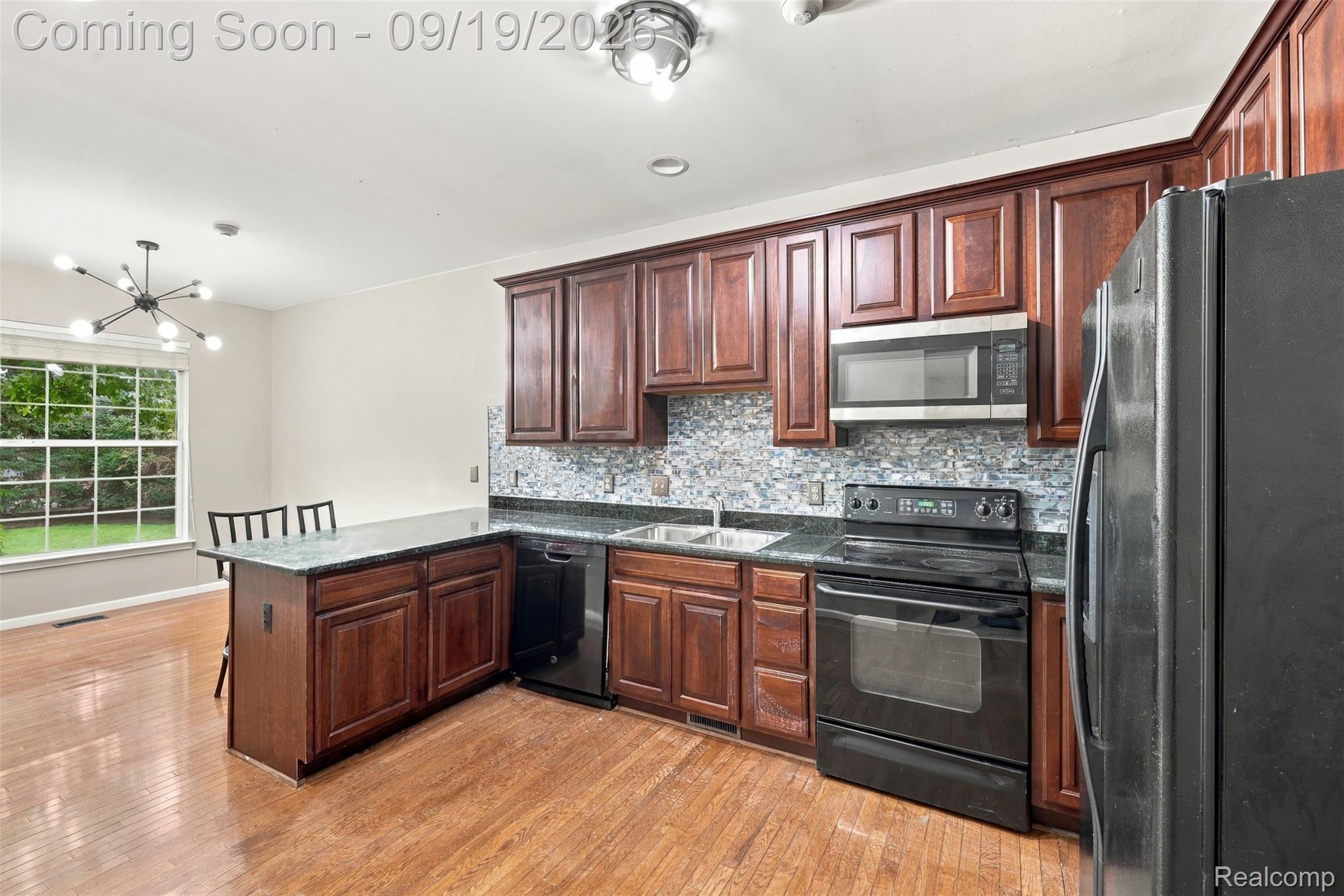 41351 N Maplewood Drive