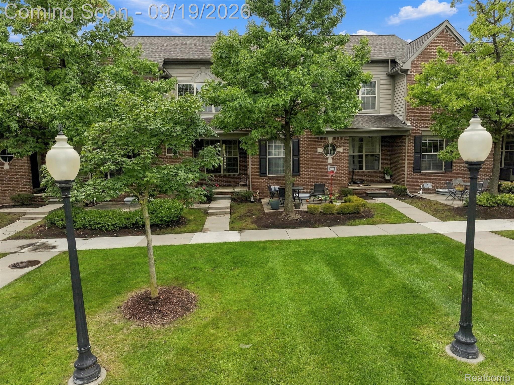 41351 N Maplewood Drive