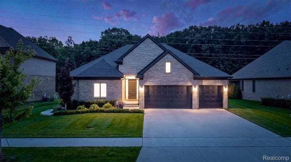 53908 LAWSON CREEK DR, UTICA, MI 48316 - Image 3d5f1cdeb145a830615629dbaf5629b2/794006015