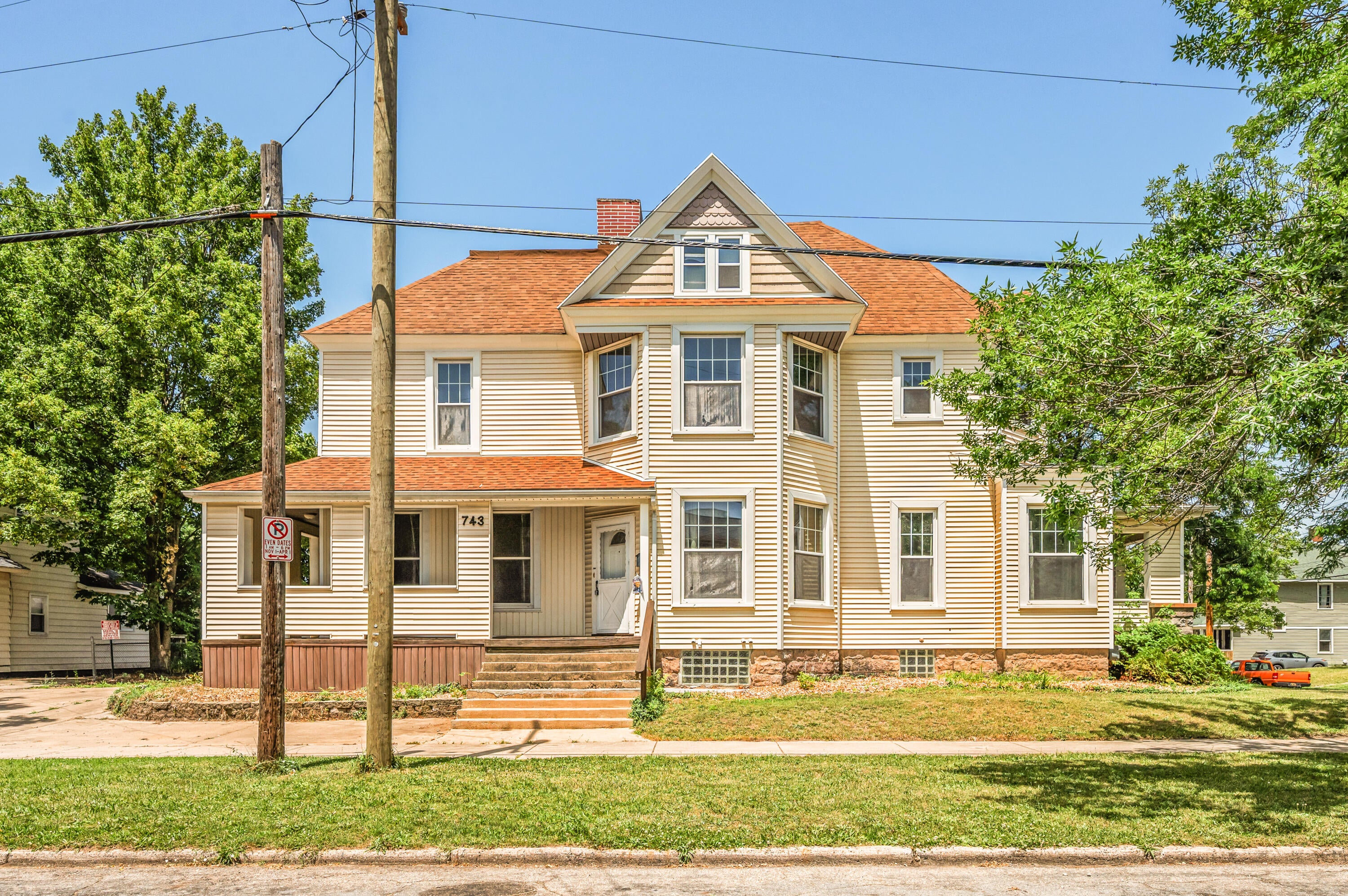 103 National Avenue NW