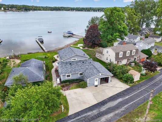 9749 BEVERLY DR, LAKELAND, MI 48143 - Image 3d6831e6e11466a3d2a9f3fce7b6a2f5/3266086996