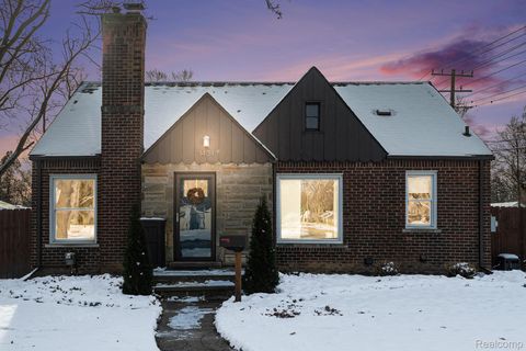 1404 E 14 Mile Road Royal Oak City MI 48073