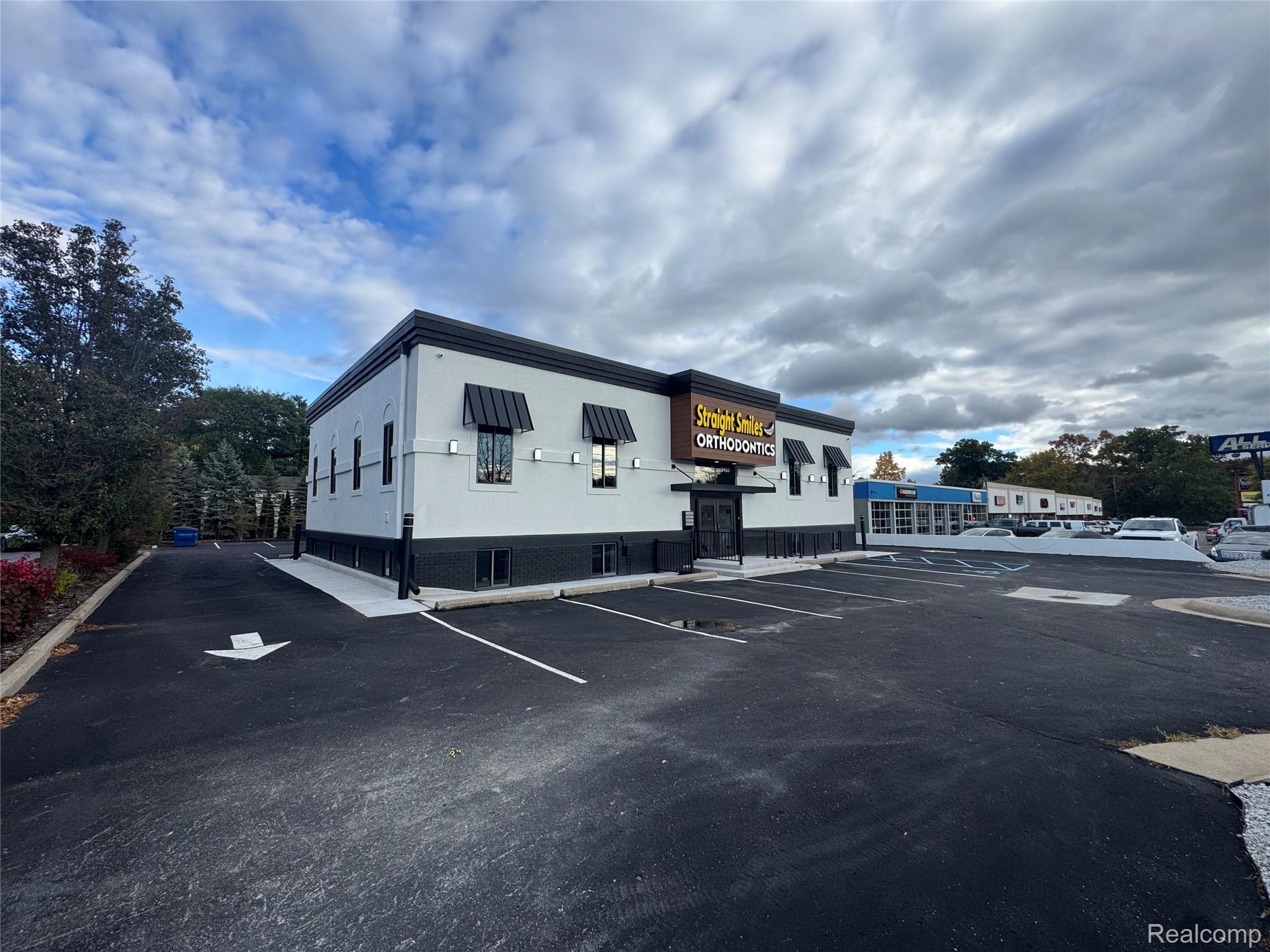 3133 Union Lake Road 1st Flr Partial