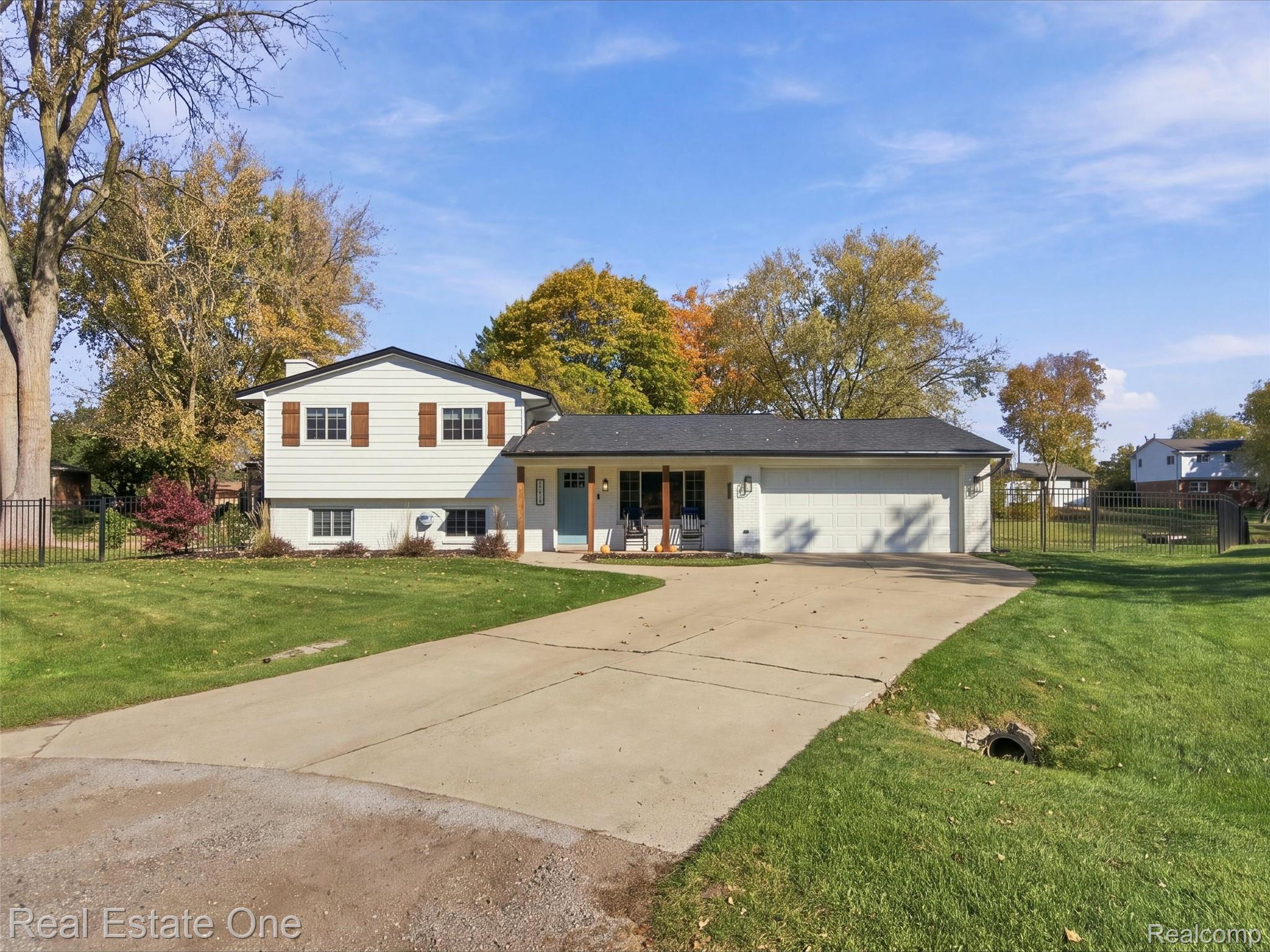 7134 Buttercup Lane