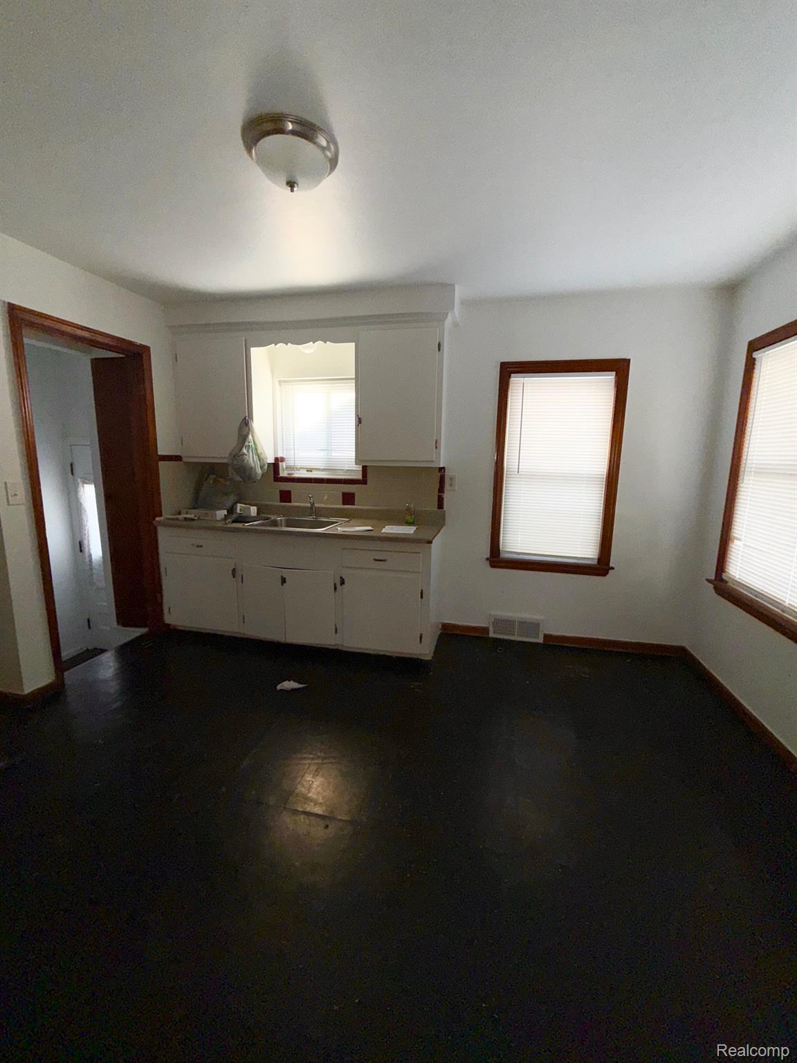 7682 Piedmont Street