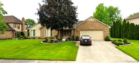 Photo of 20375 Gary Lane, Livonia City, MI 48152 (MLS # 20261085155)