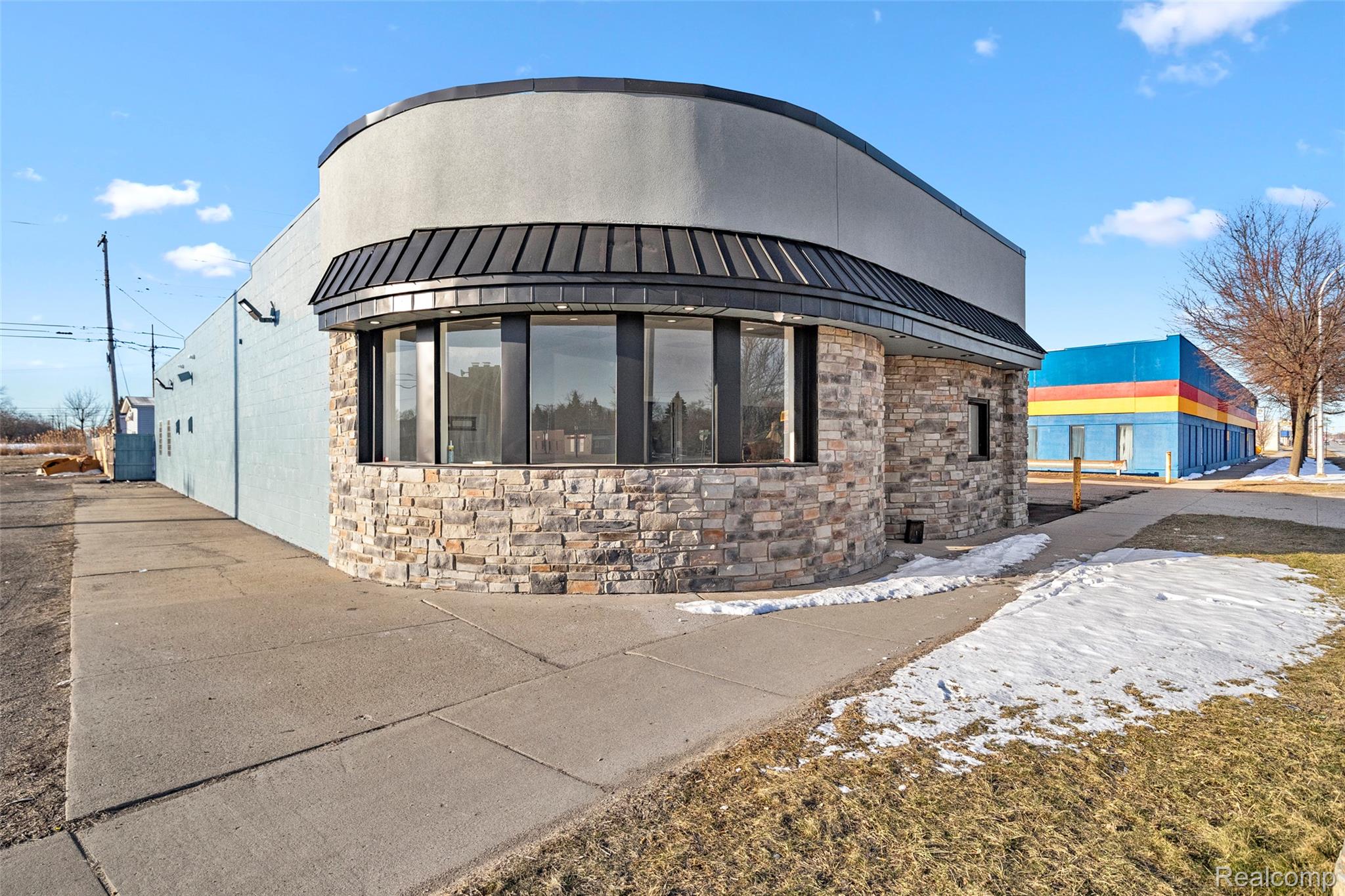 32413 Michigan Avenue