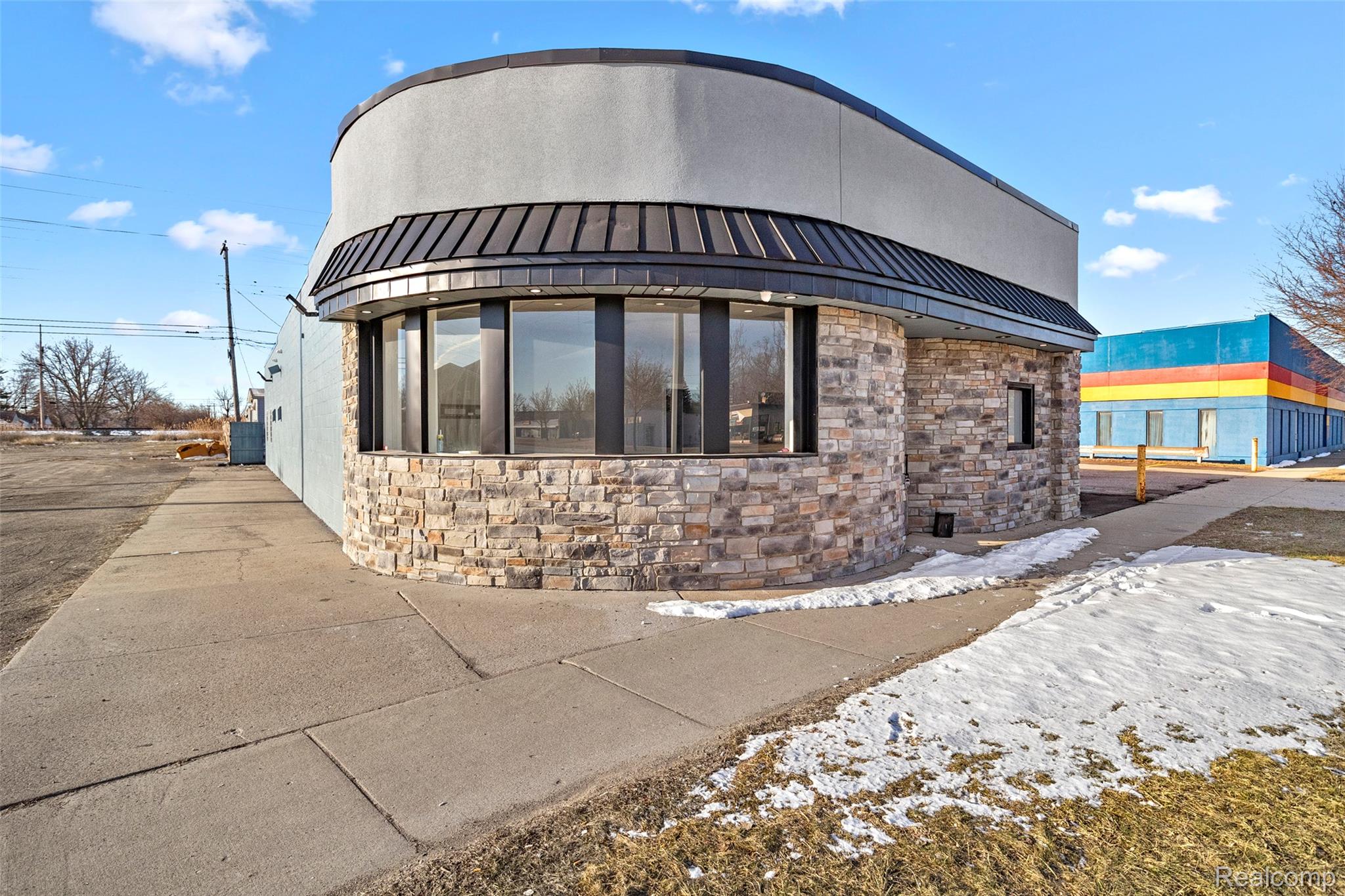 32413 Michigan Avenue