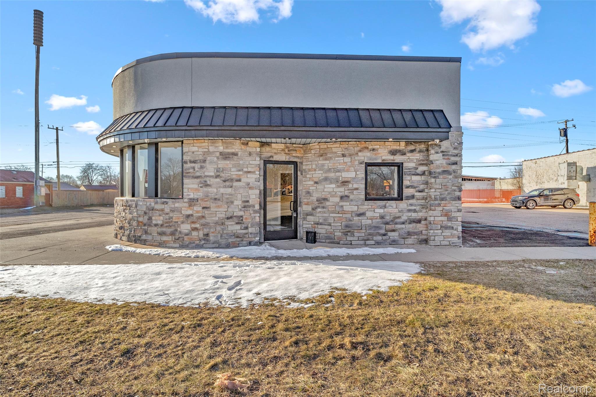 32413 Michigan Avenue