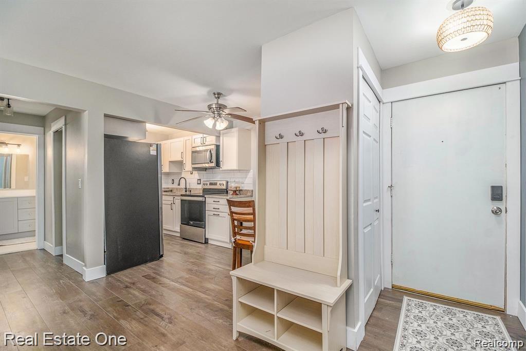 803 Plate Street 104