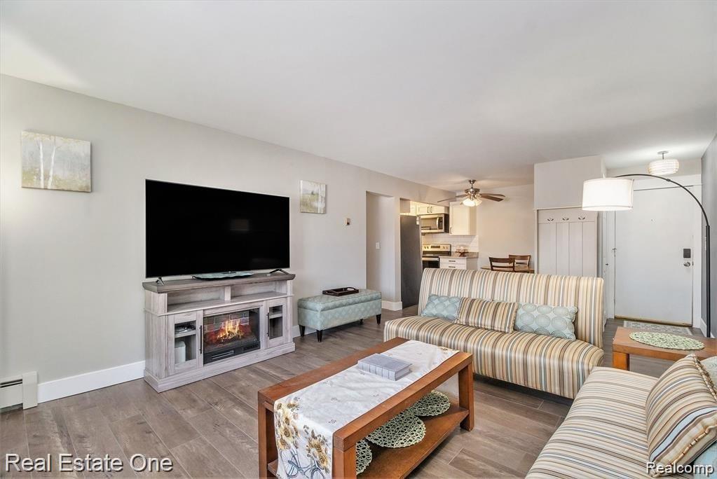 803 Plate Street 104