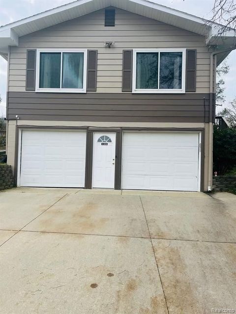 2570 LOON LAKE Road Wixom City Oakland MI 48393