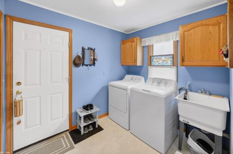 Tiny photo for 54413 Cambridge Drive, Shelby Charter Township, MI 48315 (MLS # 58050201254)