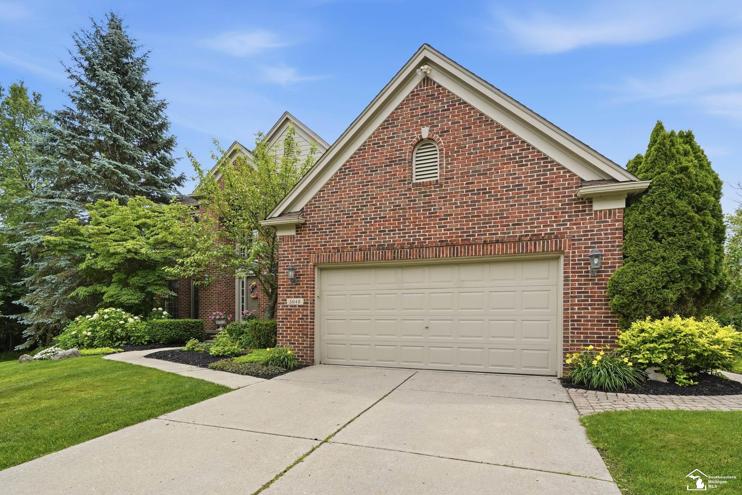 5040 cherry blossom circle Circle