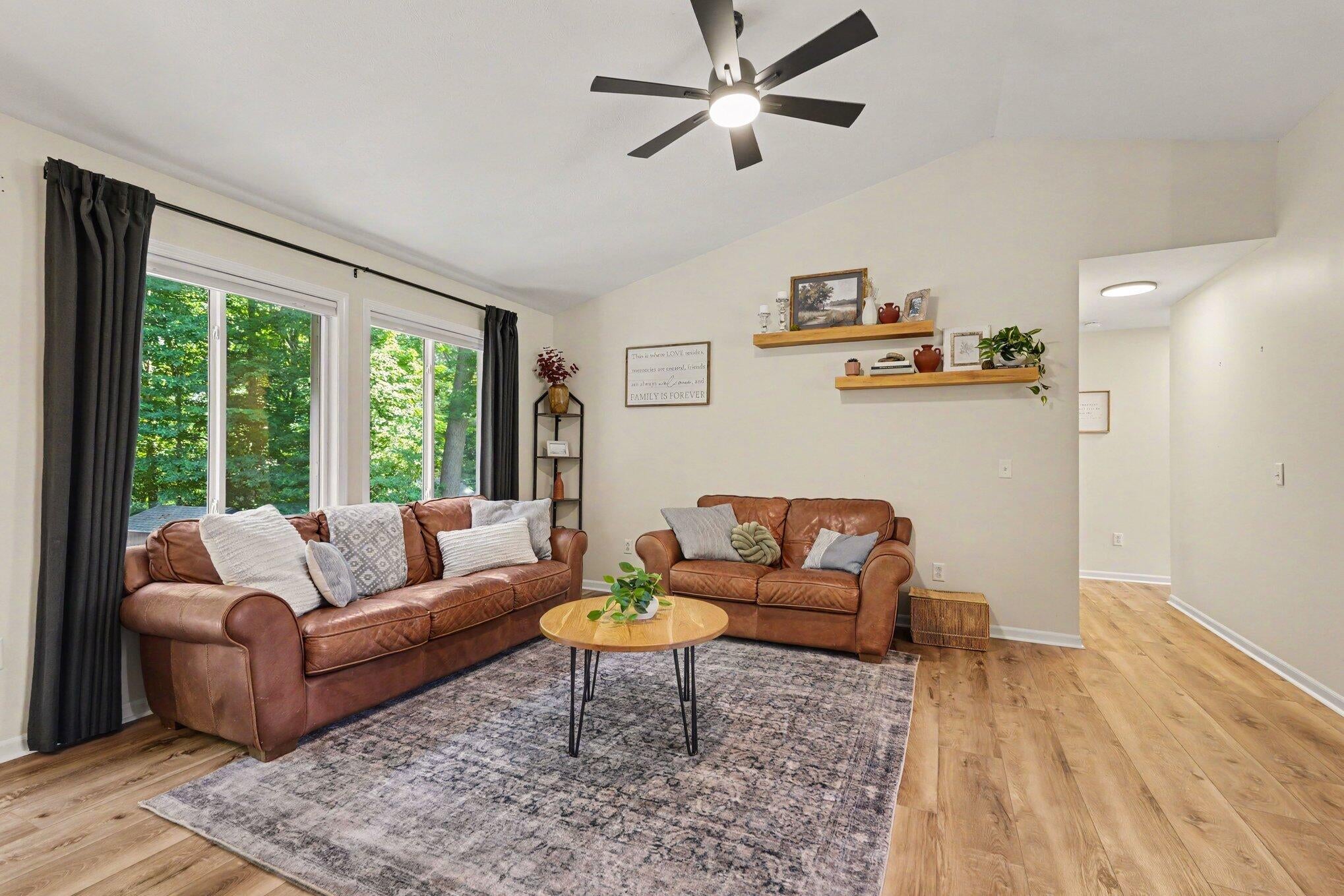 944 Oak Brook Court