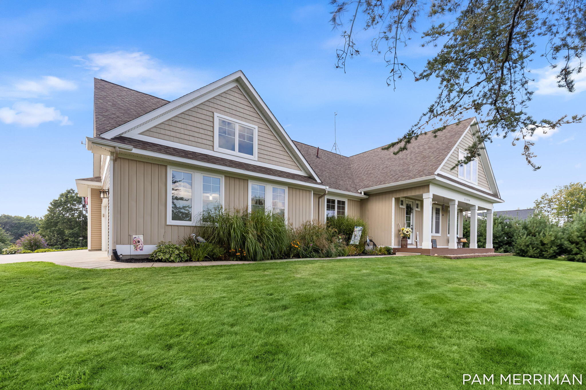 21899 Hilltop Circle