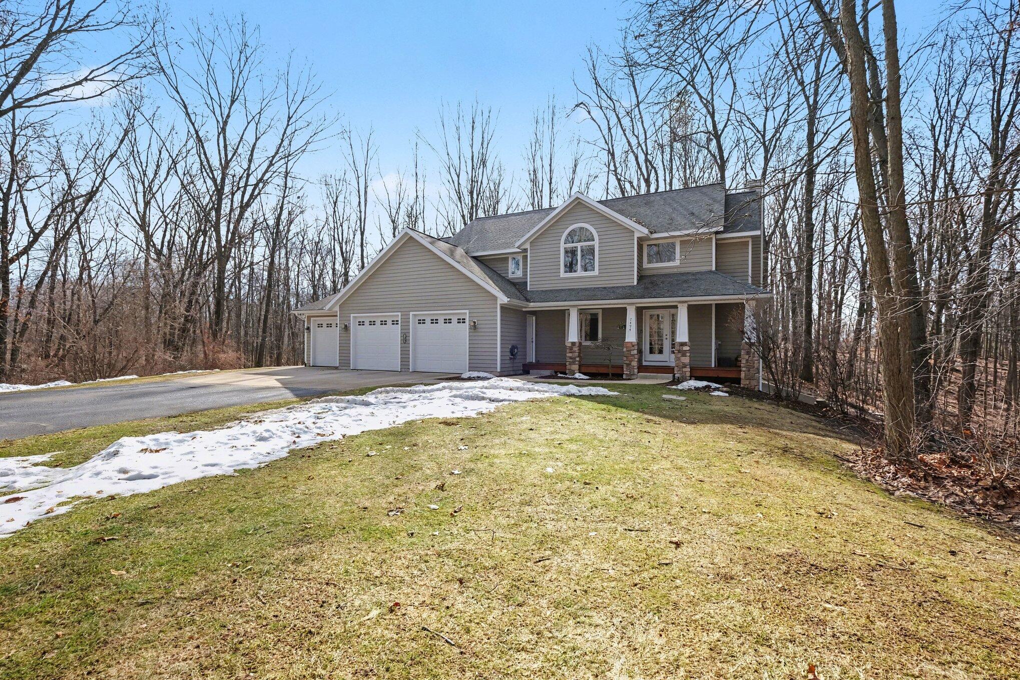 7494 Shelburne Court NE