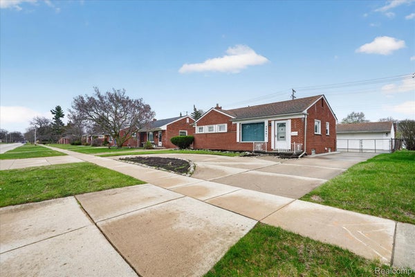 28901 W CHICAGO ST, LIVONIA, MI 48150 - Image 3db41bea01123cae6ea5b67be9d49952/4149509829