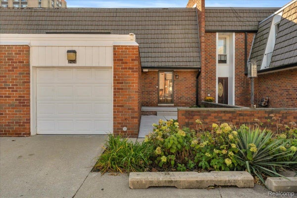 2126 BRYANSTON CRESCENT ST, DETROIT, MI 48207 - Image 3db89d6866da163f5751ab83aad2f77b/103748190