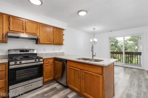 Tiny photo for 4990 Oak Hill Drive #59, Waterford Charter Township, MI 48329 (MLS # 20251023993)