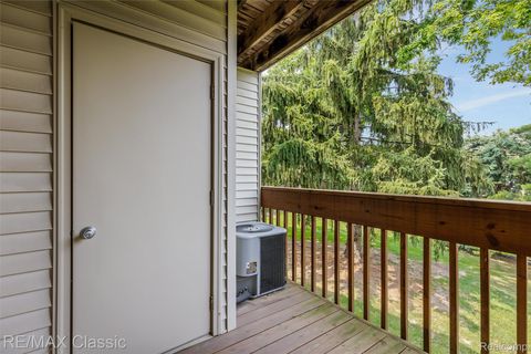 Tiny photo for 4990 Oak Hill Drive #59, Waterford Charter Township, MI 48329 (MLS # 20251023993)