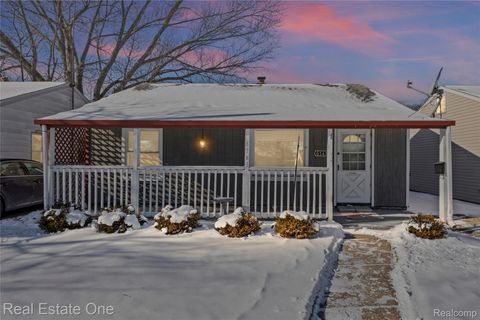 6141 Harrison Street Garden City City MI 48135