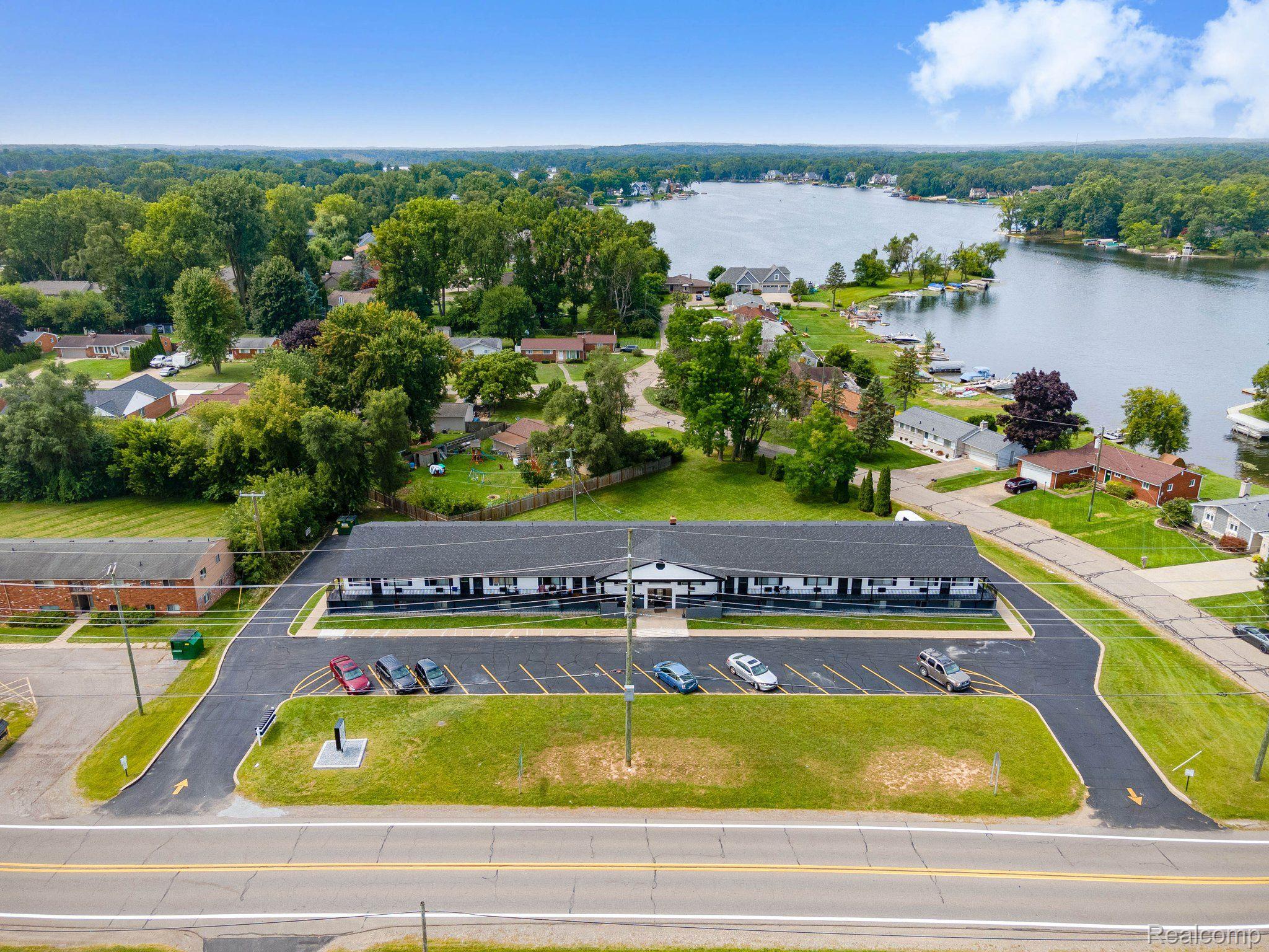 2475 S COMMERCE Road 10