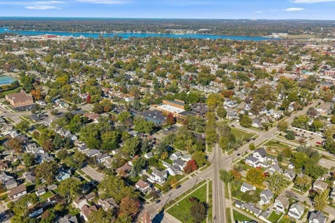 Tiny photo for 16 W 21st Street, Holland City, MI 49423 (MLS # 71026055861)