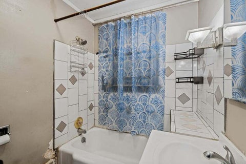 Tiny photo for 16 W 21st Street, Holland City, MI 49423 (MLS # 71026055861)