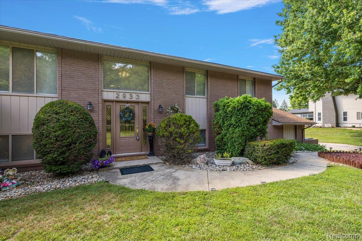 2933 Bullard Road