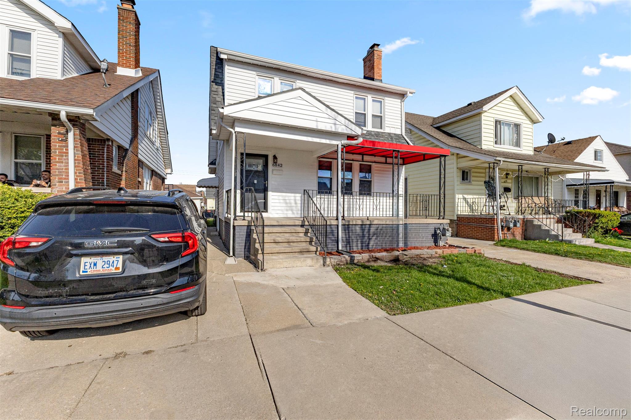 6842 Jonathon Street