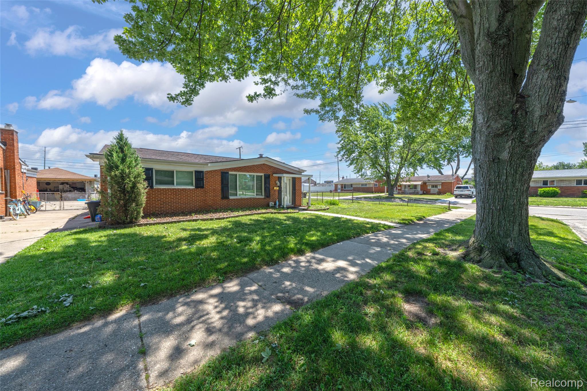 1721 Westbrook Drive