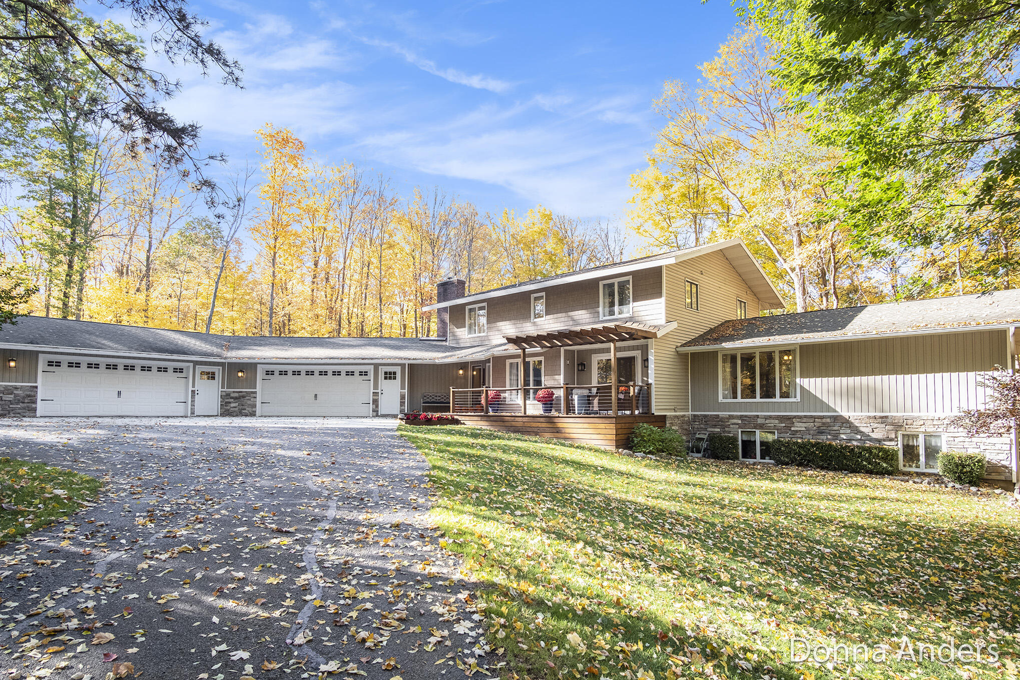 7160 River Valley Drive SE