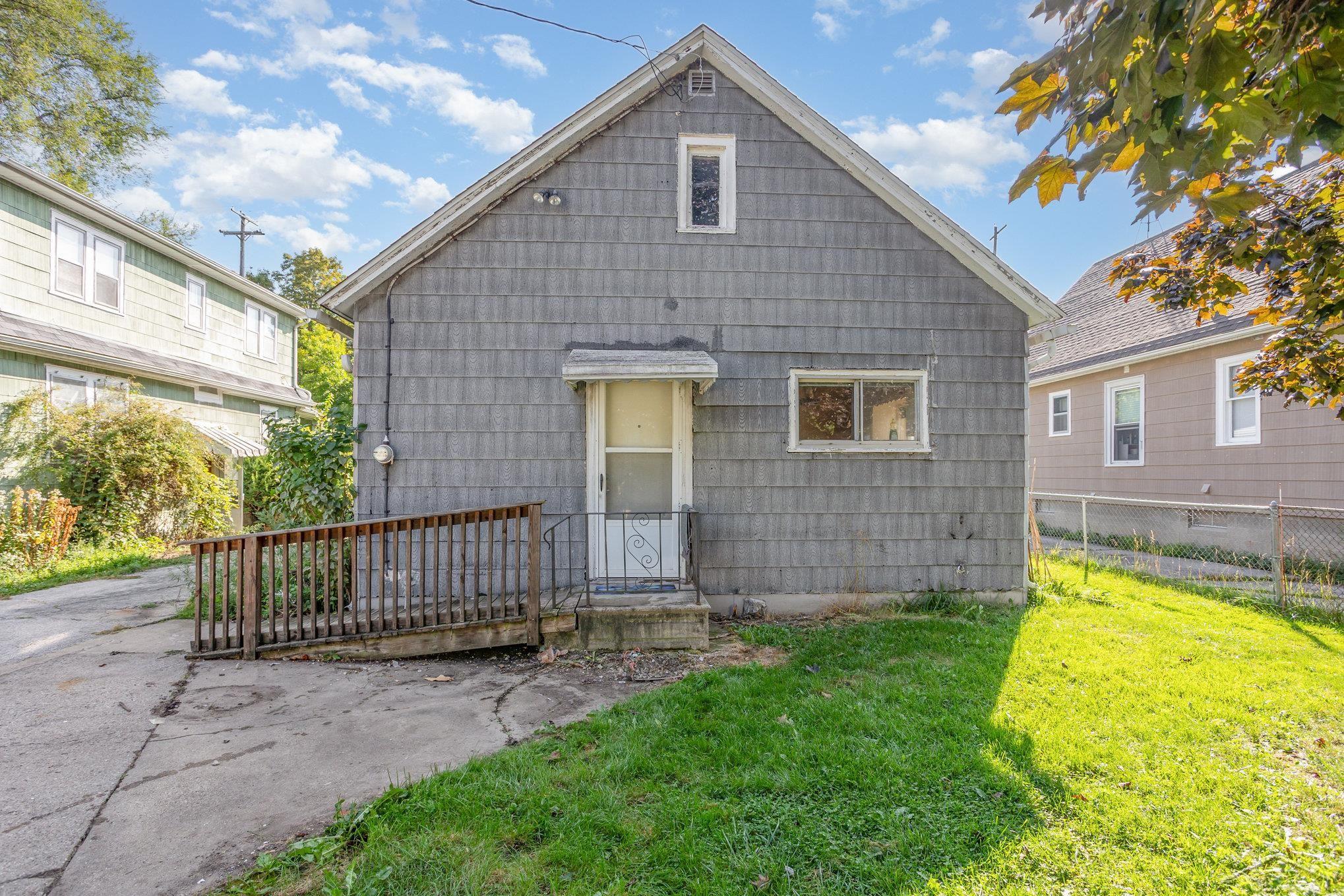 Saginaw City, Michigan 48602, United States, 2 Bedrooms Bedrooms, ,1 BathroomBathrooms,Residential,Pending,210955