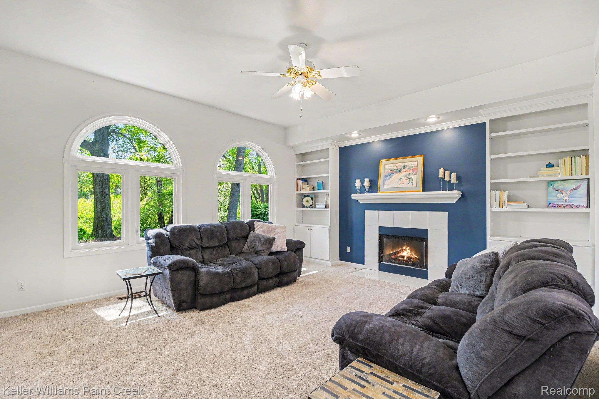 1091 American Elm Street